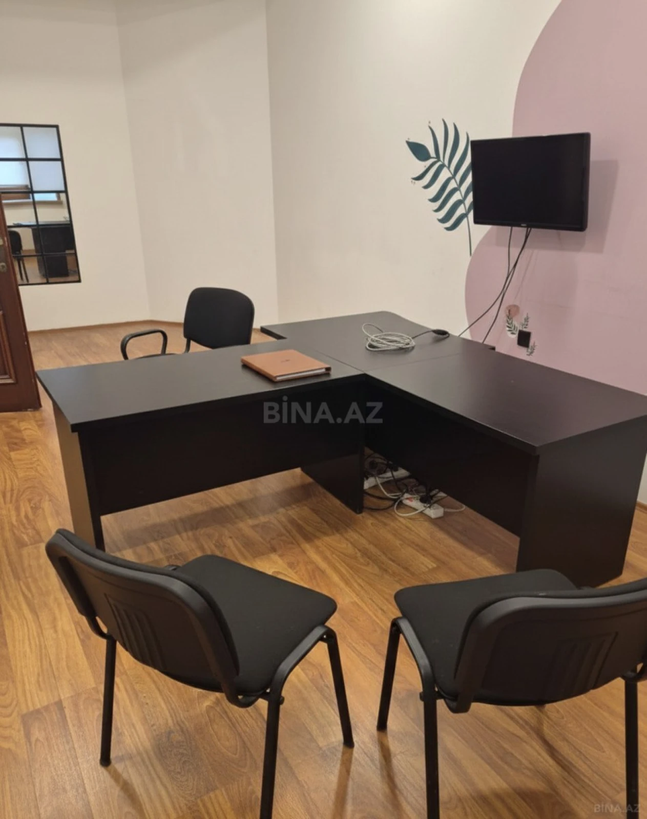 Kirayə verilir 6 otaqlı ofis 200 m²