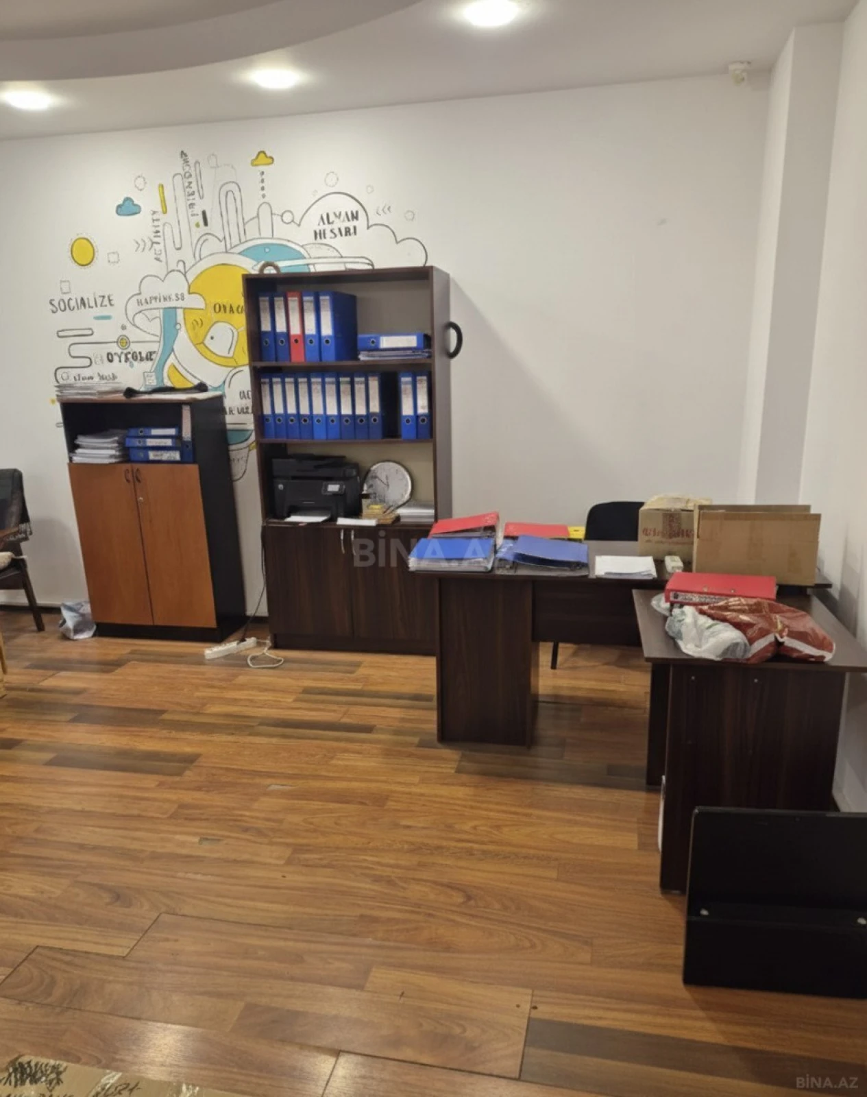 Kirayə verilir 6 otaqlı ofis 200 m²