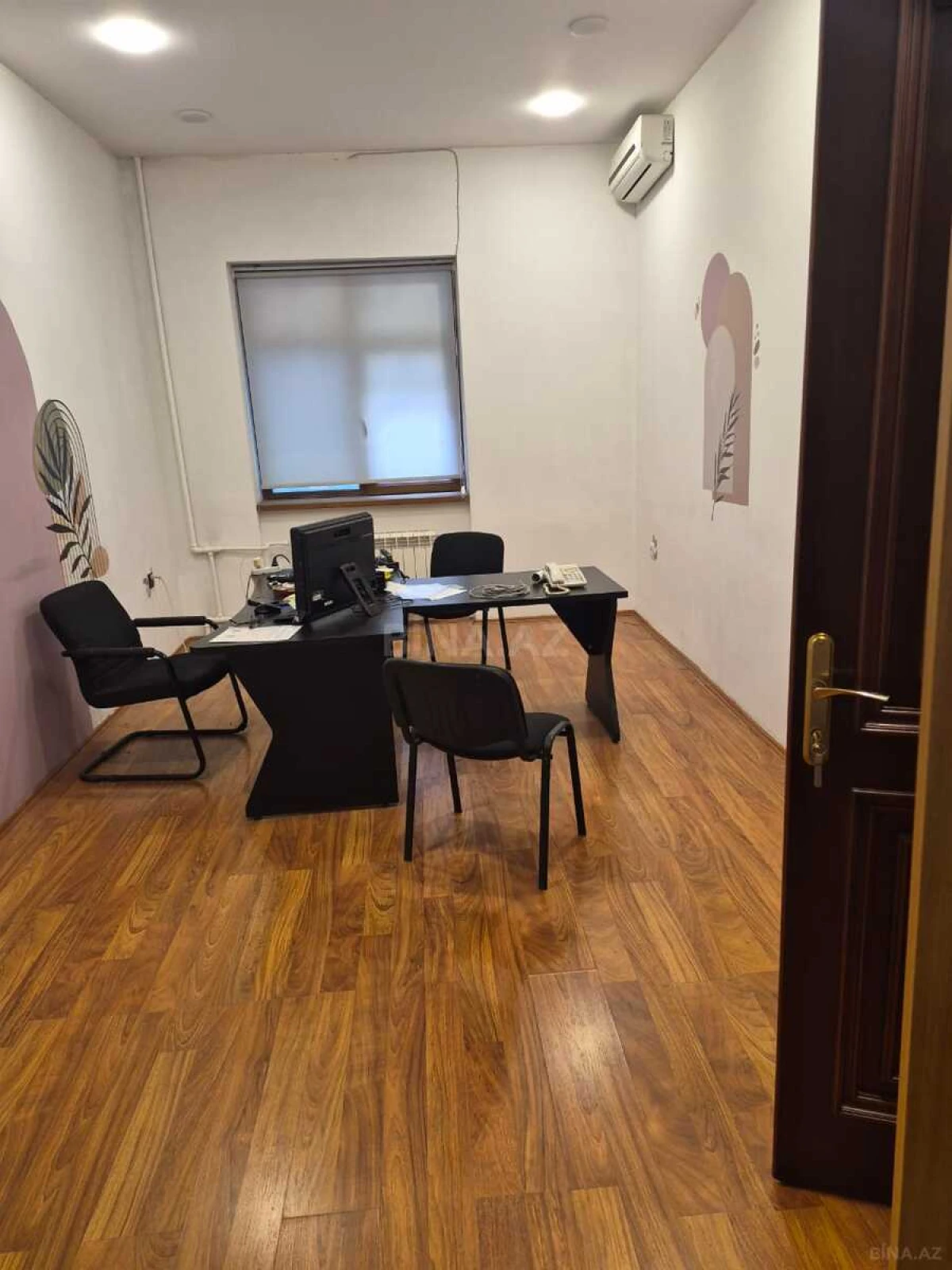 Kirayə verilir 6 otaqlı ofis 200 m²