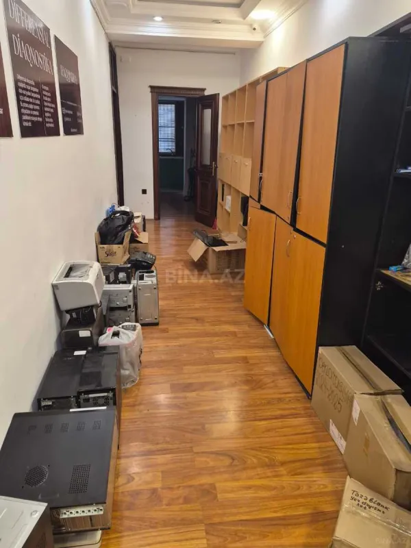 Kirayə verilir 6 otaqlı ofis 200 m²