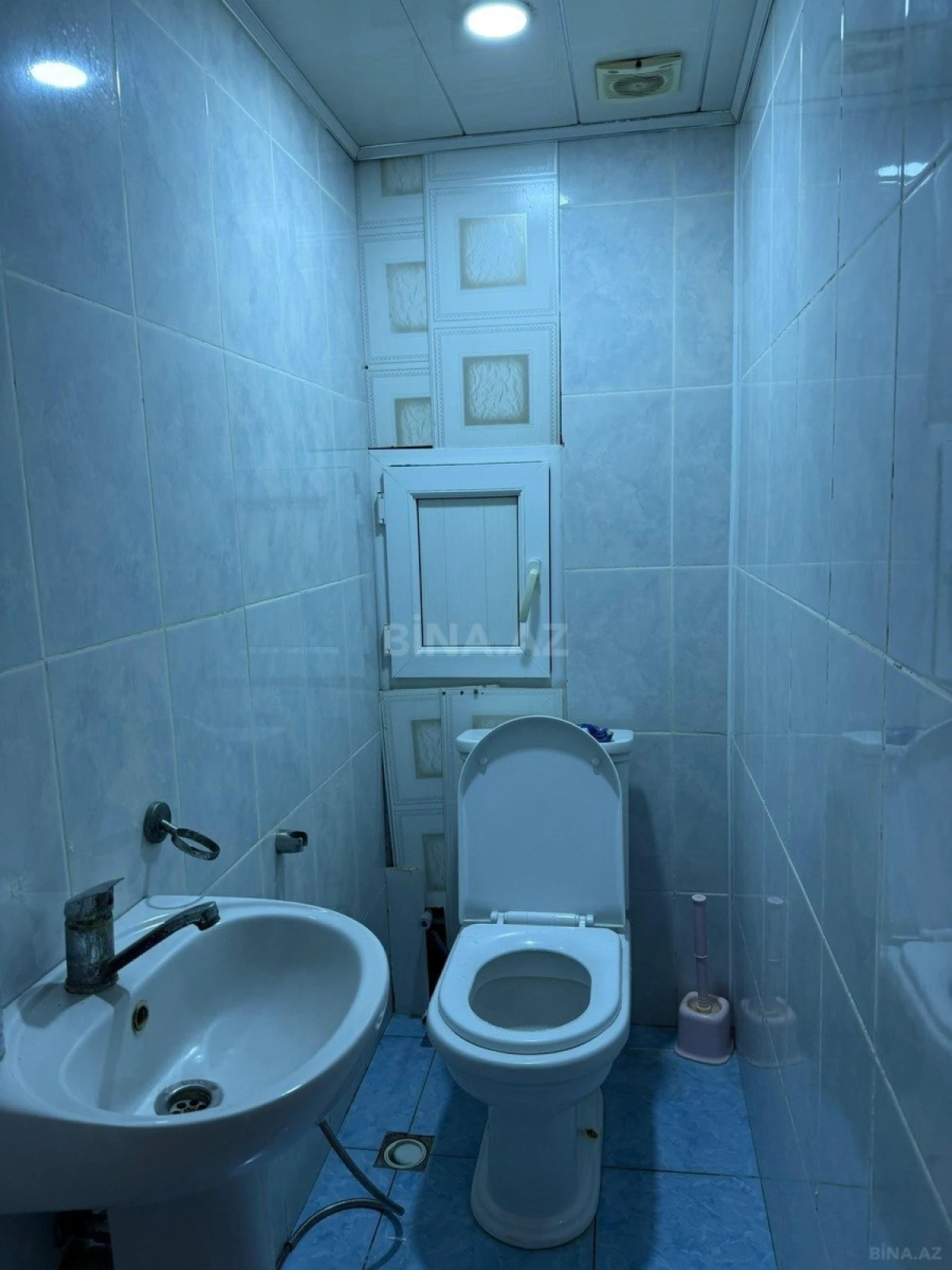 Satılır 4 otaqlı mənzil 141 m²