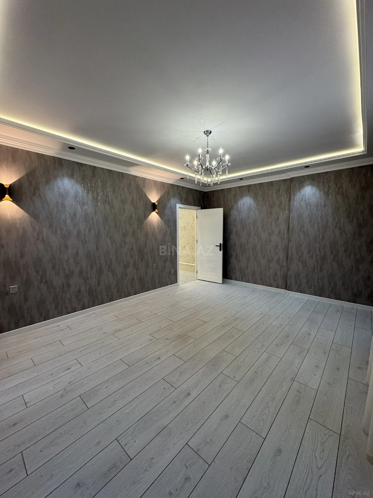 Satılır 3 otaqlı mənzil 116 m²