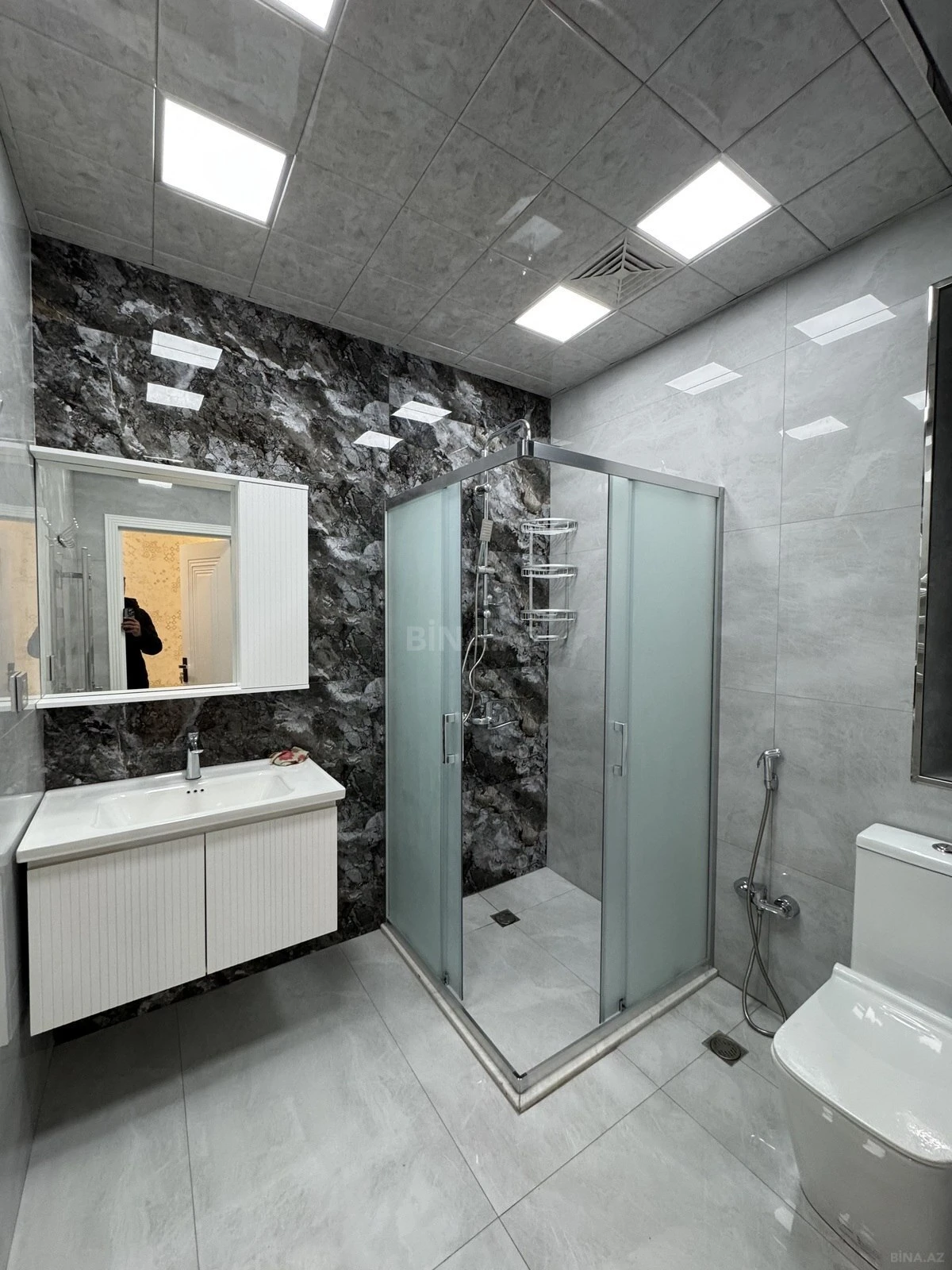 Satılır 3 otaqlı mənzil 116 m²