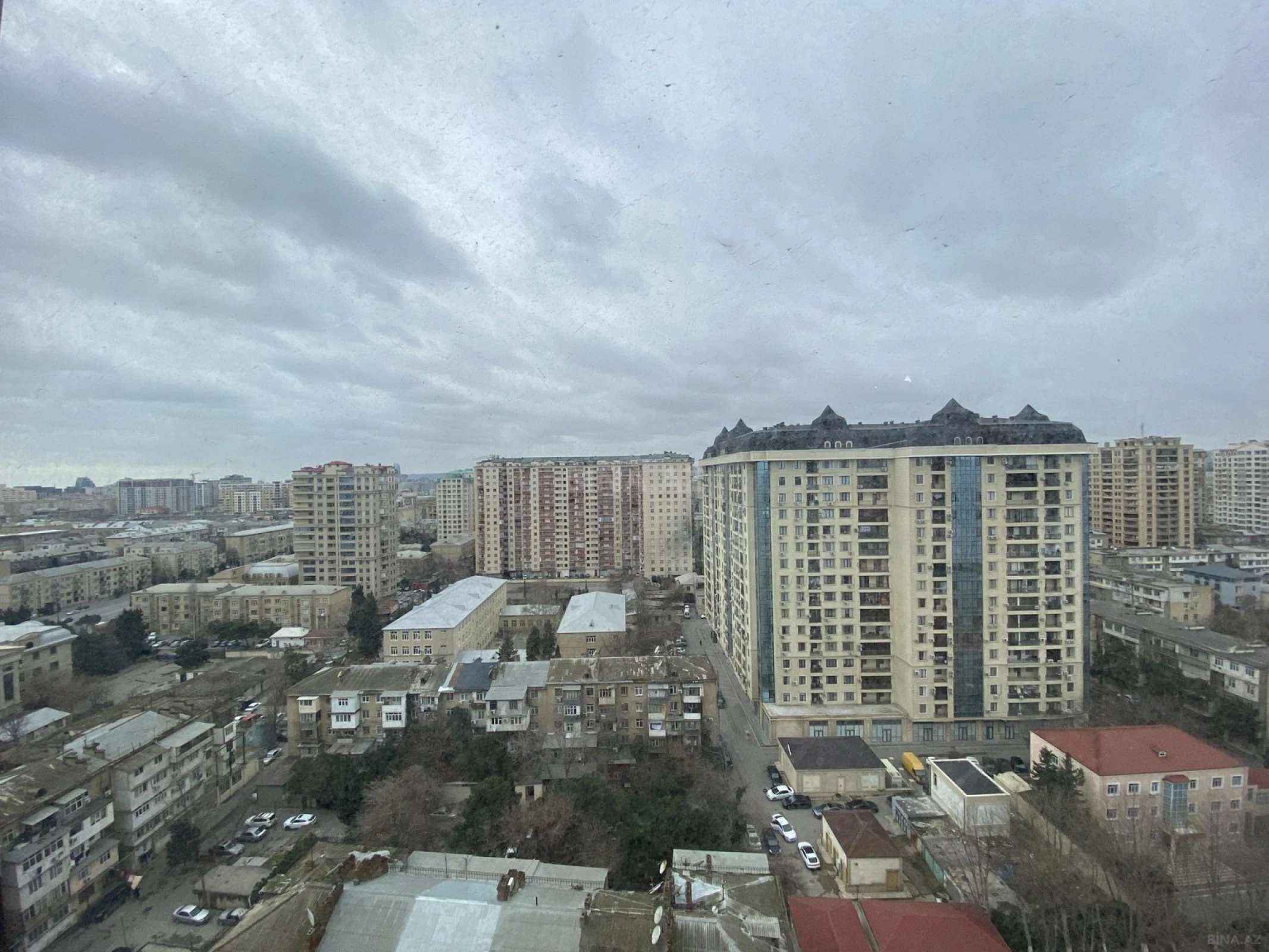 Satılır 3 otaqlı mənzil 97 m²