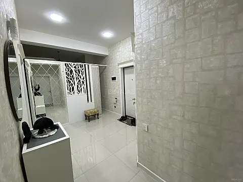 Satılır 3 otaqlı mənzil 97 m²