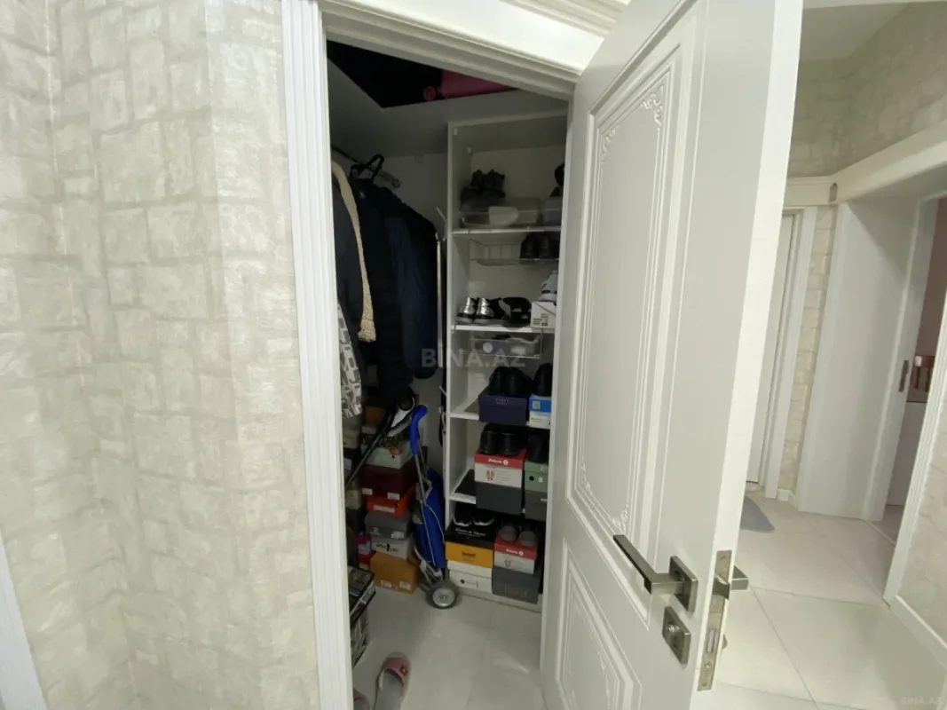 Satılır 3 otaqlı mənzil 97 m²