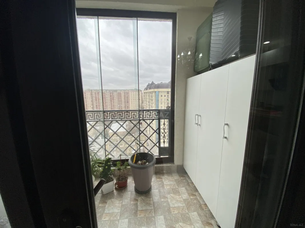 Satılır 3 otaqlı mənzil 97 m²
