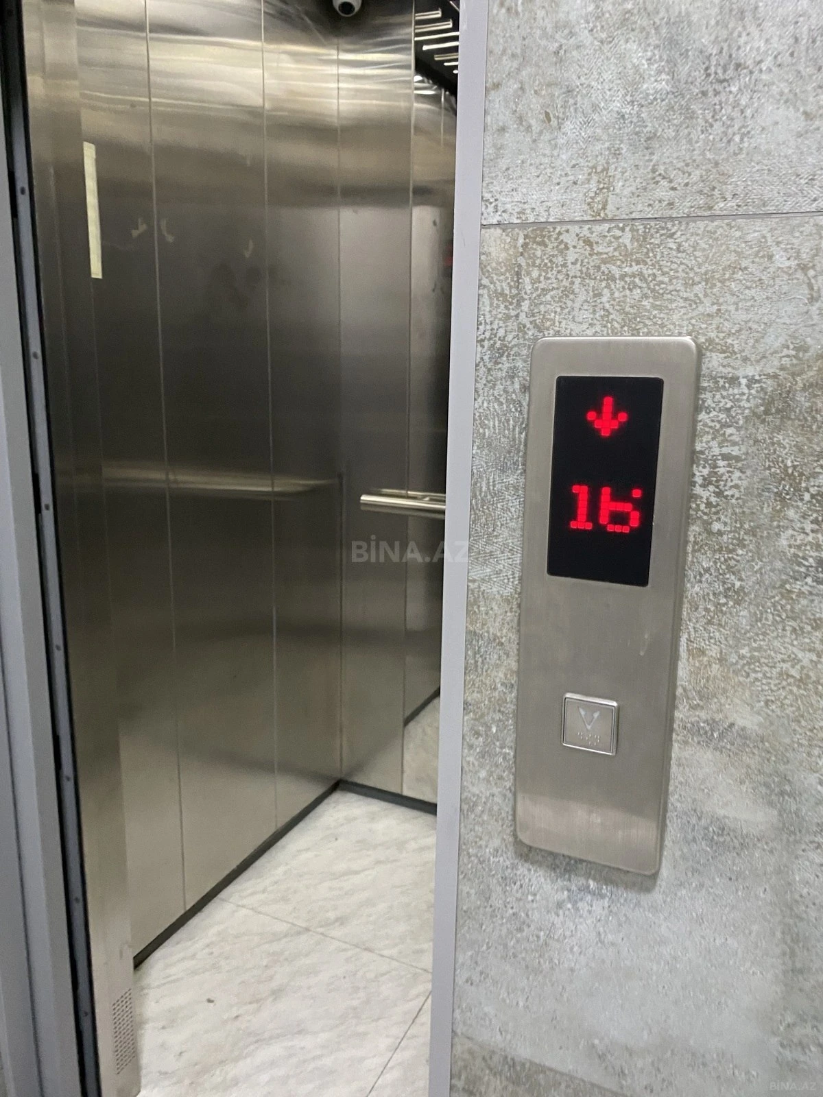 Satılır 3 otaqlı mənzil 97 m²