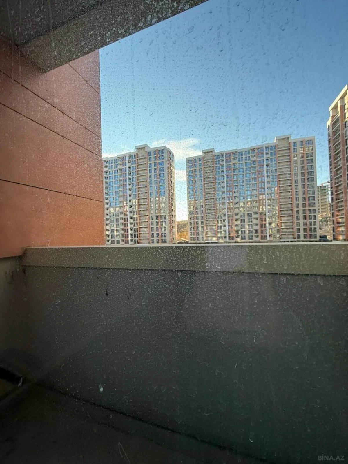 Satılır 4 otaqlı mənzil 120.4 m²