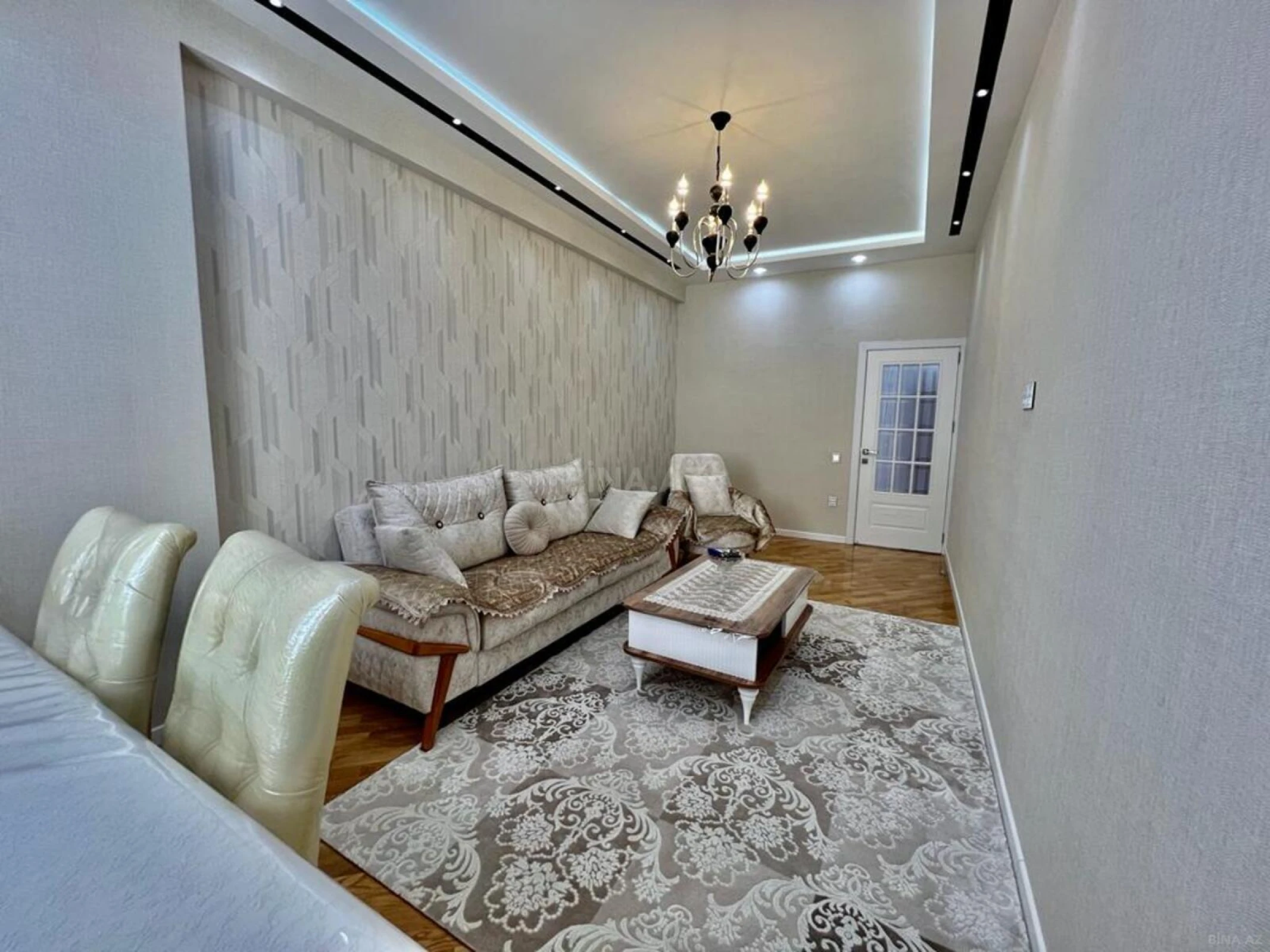 Satılır 2 otaqlı mənzil 65 m²
