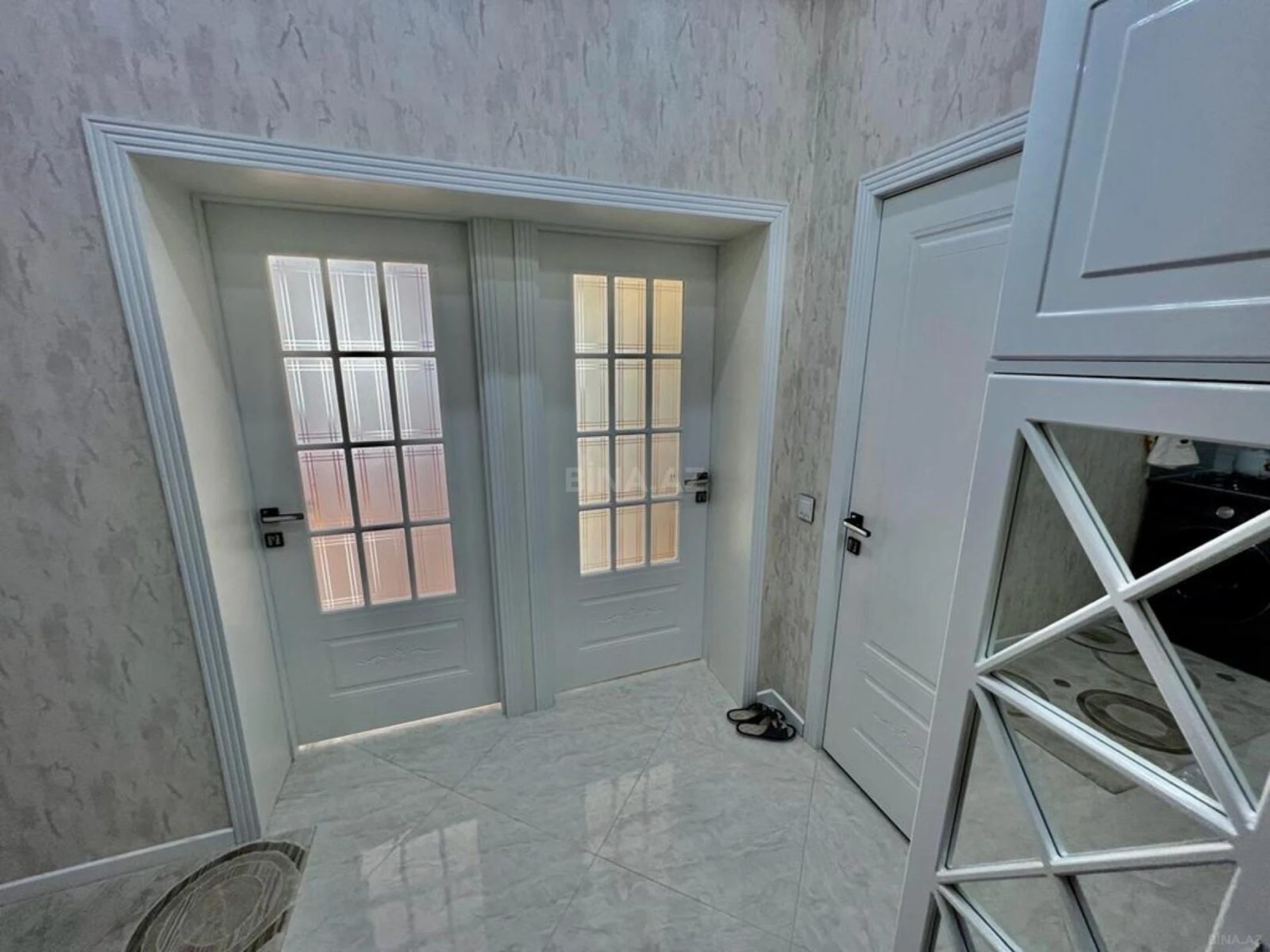 Satılır 2 otaqlı mənzil 65 m²