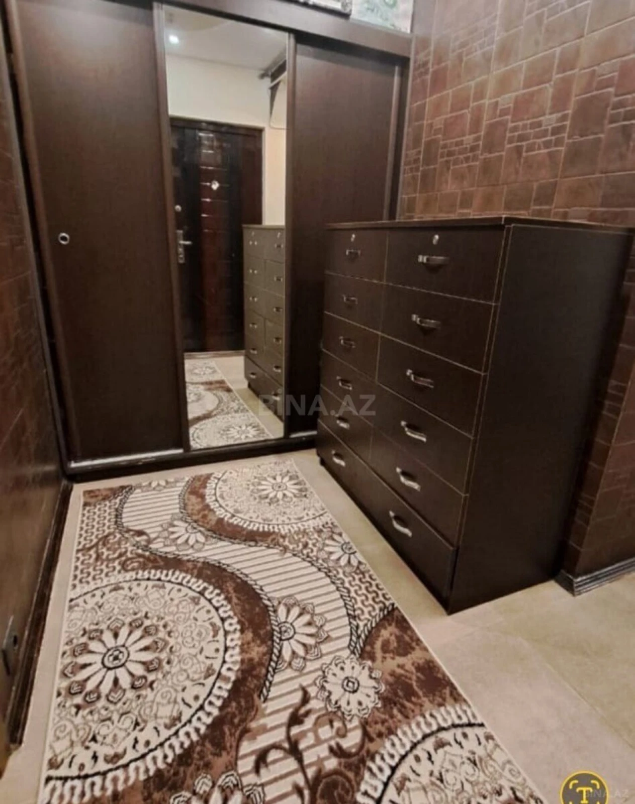 Satılır 2 otaqlı mənzil 60 m²
