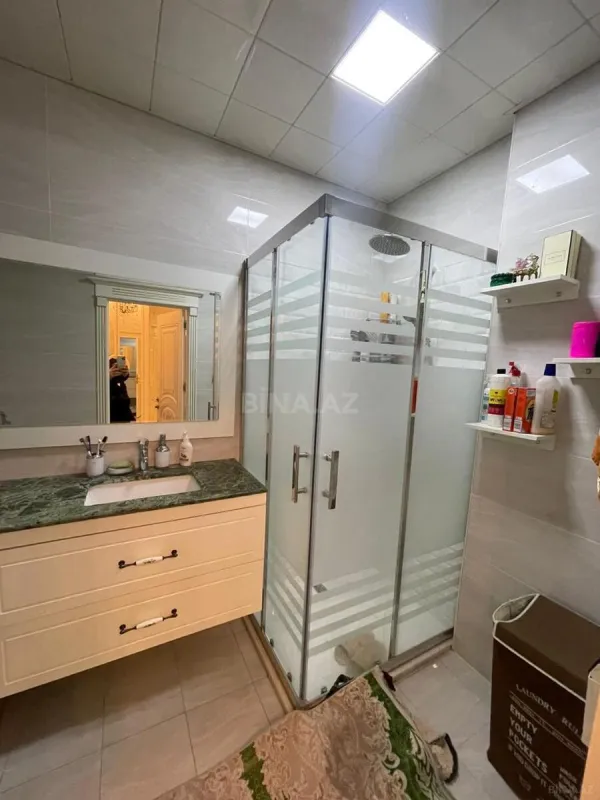 Kirayə verilir 3 otaqlı mənzil 150 m²