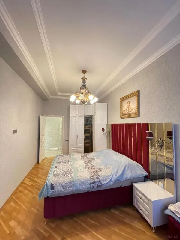 Kirayə verilir 3 otaqlı mənzil 150 m²