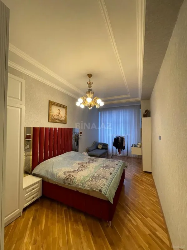 Kirayə verilir 3 otaqlı mənzil 150 m²