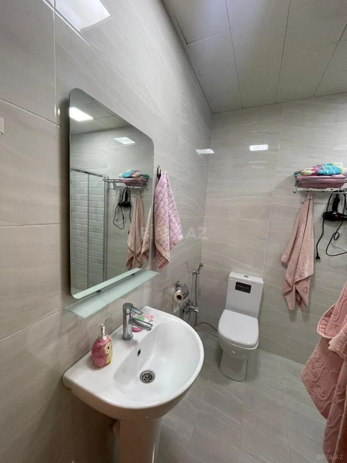 Kirayə verilir 3 otaqlı mənzil 150 m²