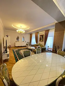 Kirayə verilir 3 otaqlı mənzil 150 m²