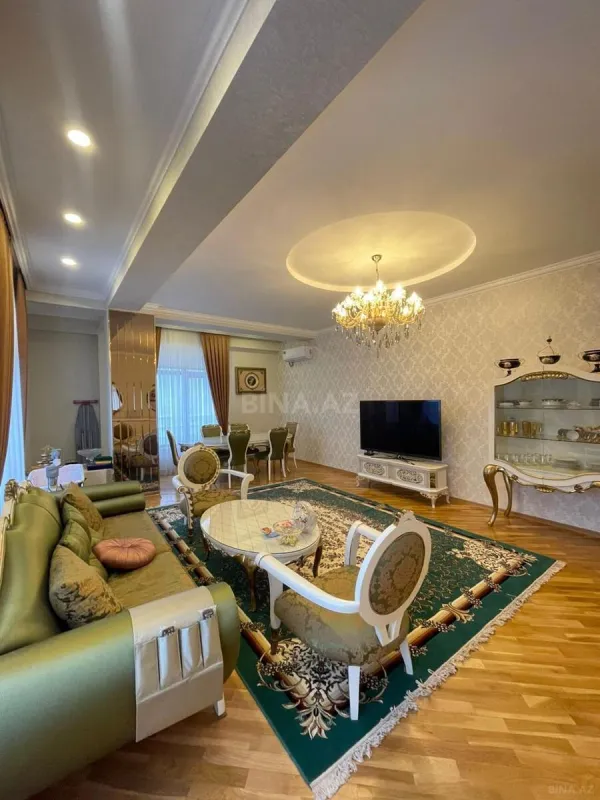 Kirayə verilir 3 otaqlı mənzil 150 m²