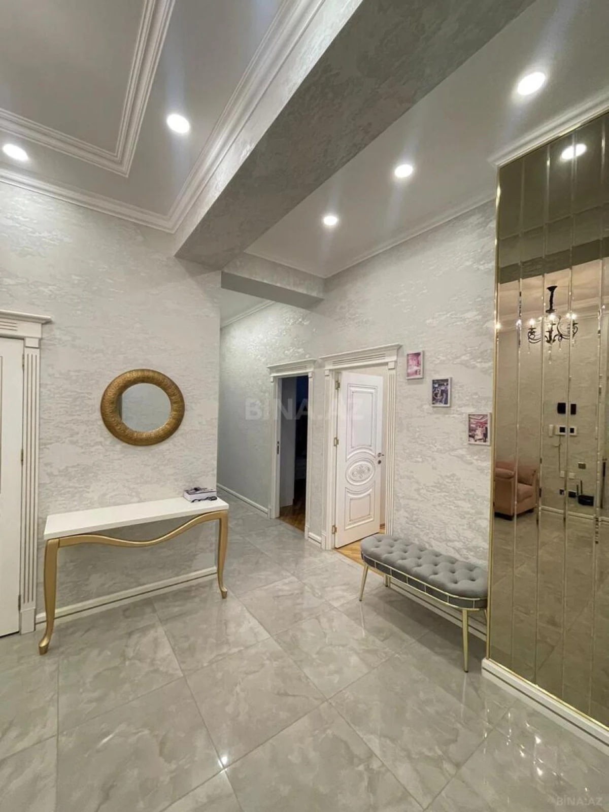 Kirayə verilir 3 otaqlı mənzil 150 m²