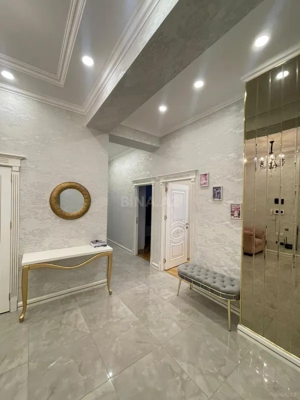 Kirayə verilir 3 otaqlı mənzil 150 m²