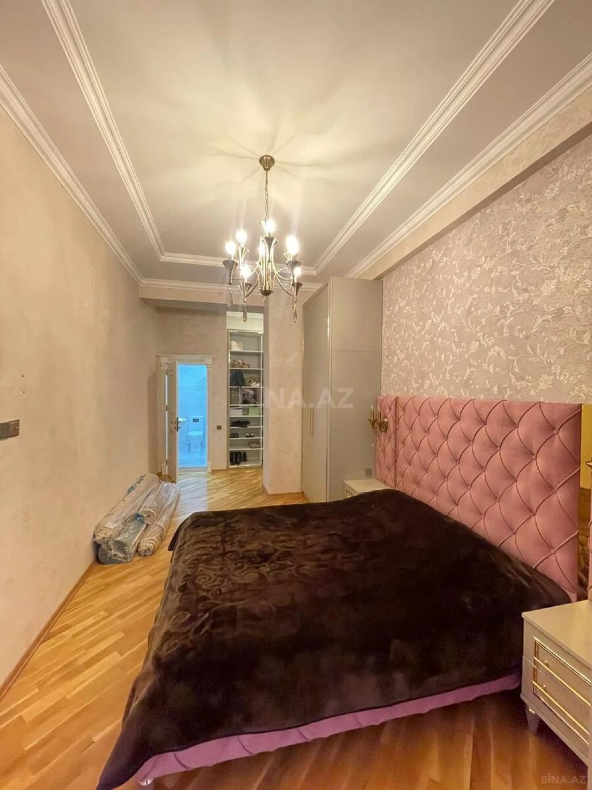 Kirayə verilir 3 otaqlı mənzil 150 m²