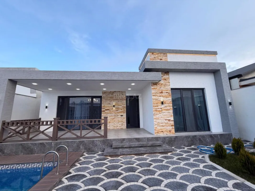 Satılır 4 otaqlı həyət evi 180 m²