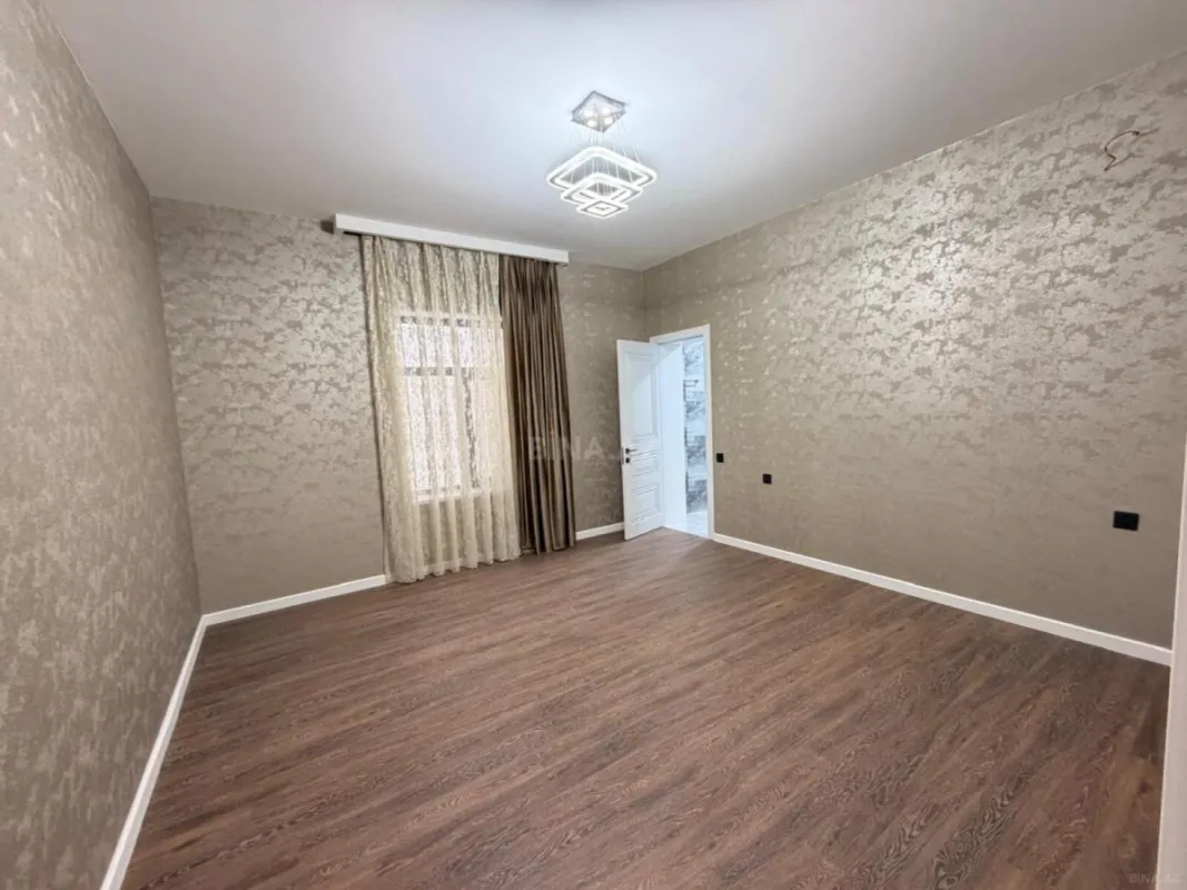 Satılır 4 otaqlı həyət evi 180 m²