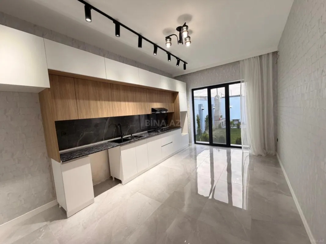 Satılır 4 otaqlı həyət evi 180 m²