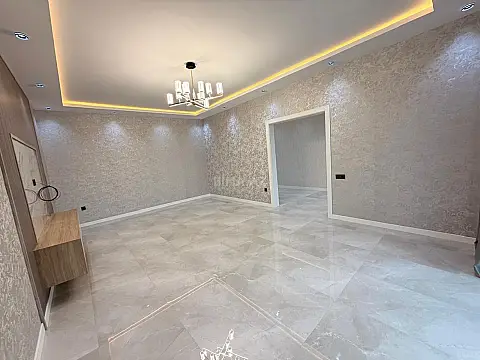 Satılır 4 otaqlı həyət evi 180 m²