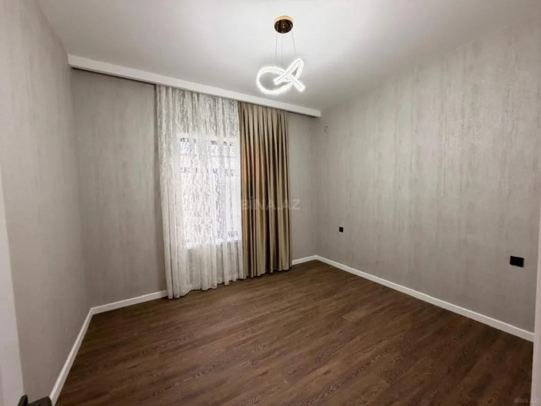Satılır 4 otaqlı həyət evi 180 m²