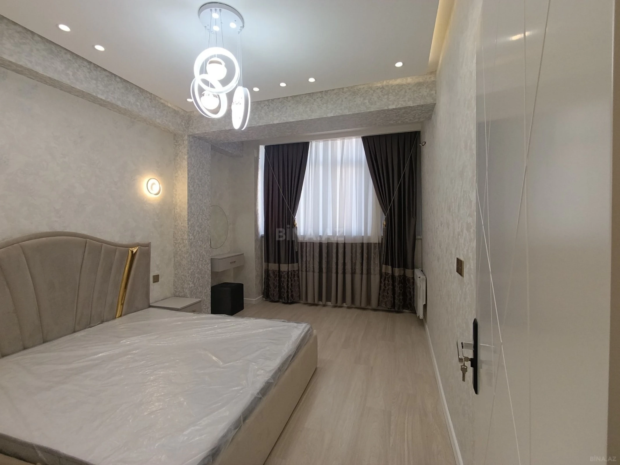 Satılır 2 otaqlı mənzil 55 m²