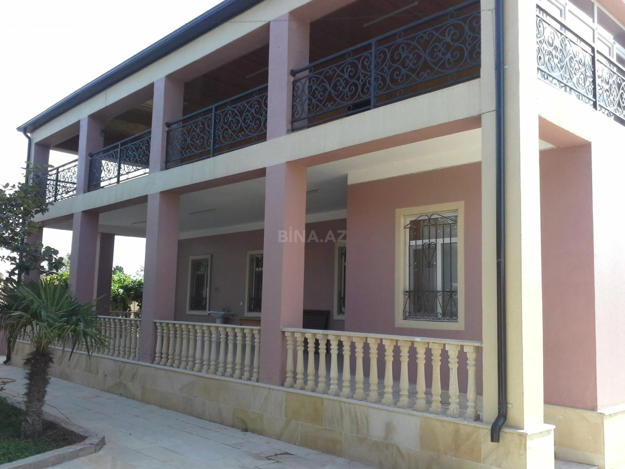 Satılır 6 otaqlı həyət evi 420 m²