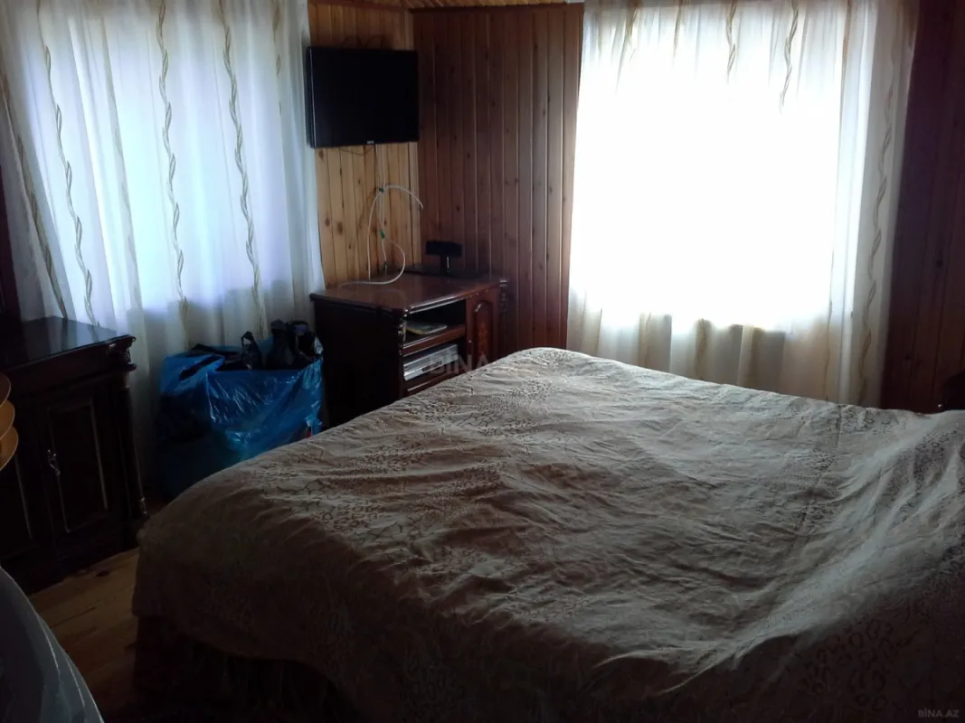 Satılır 6 otaqlı həyət evi 420 m²