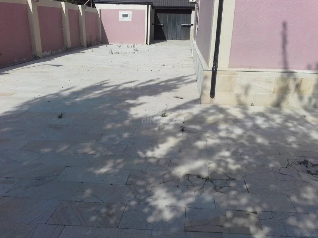 Satılır 6 otaqlı həyət evi 420 m²