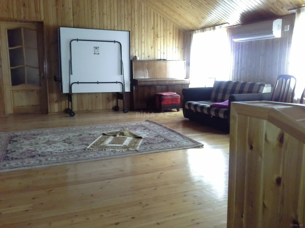 Satılır 6 otaqlı həyət evi 420 m²