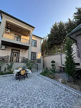 Satılır 6 otaqlı həyət evi 450 m²