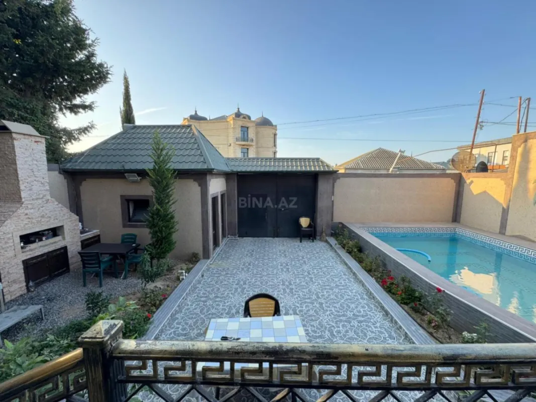 Satılır 6 otaqlı həyət evi 450 m²