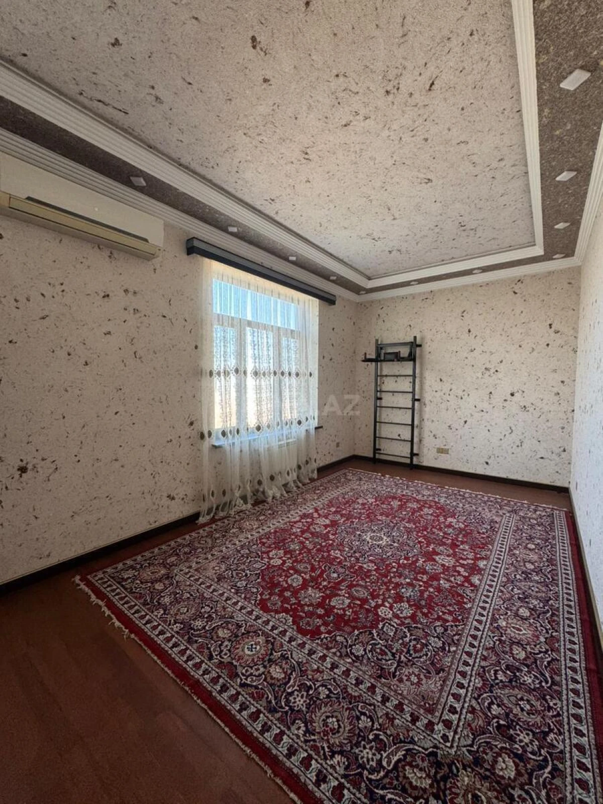 Satılır 6 otaqlı həyət evi 450 m²