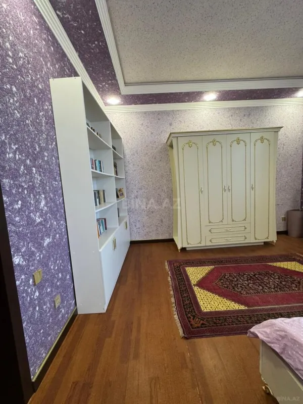 Satılır 6 otaqlı həyət evi 450 m²