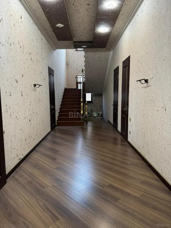 Satılır 6 otaqlı həyət evi 450 m²