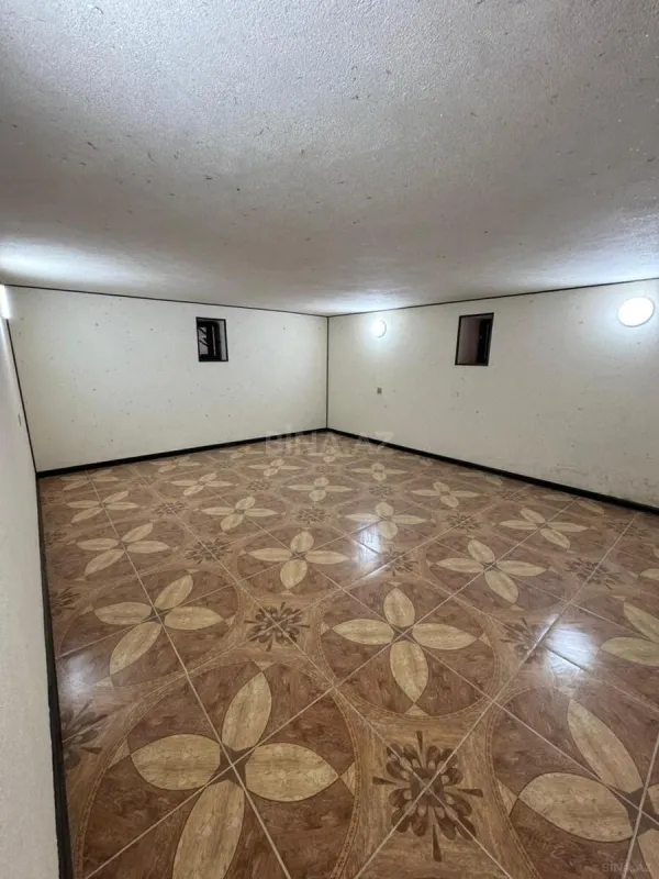 Satılır 6 otaqlı həyət evi 450 m²