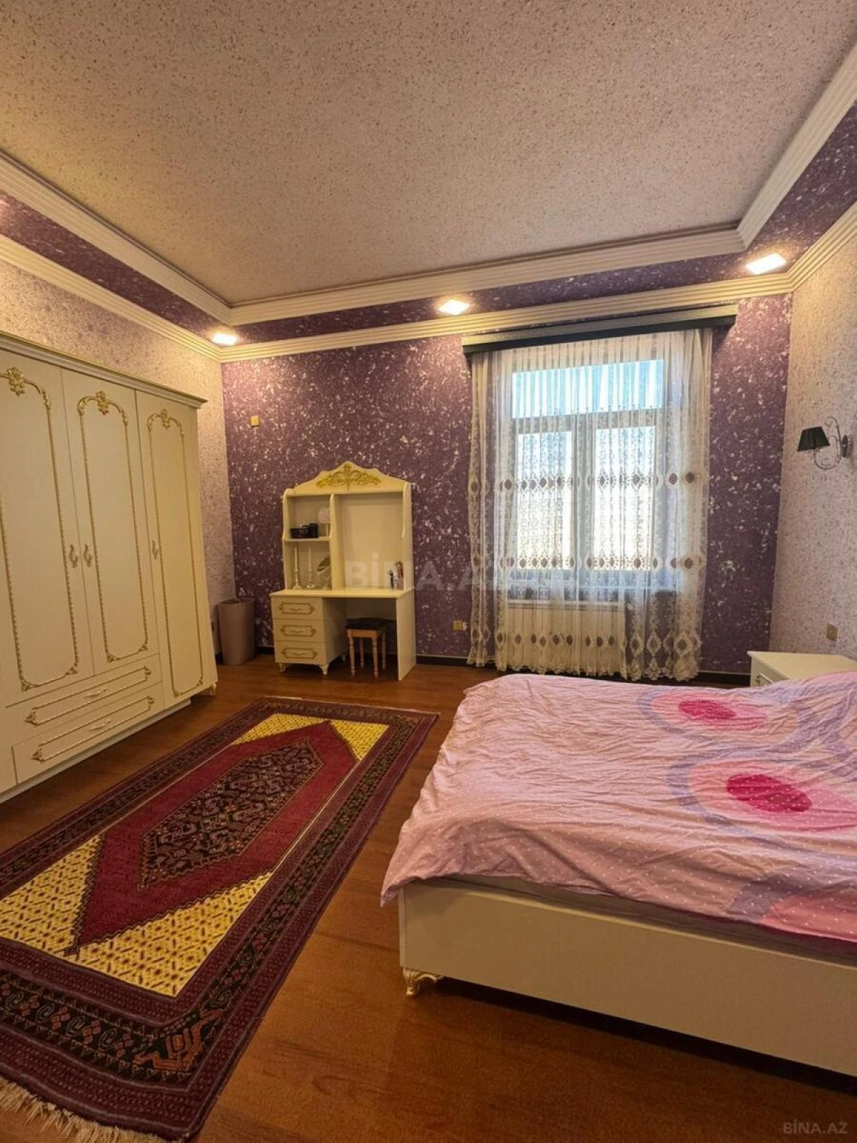 Satılır 6 otaqlı həyət evi 450 m²