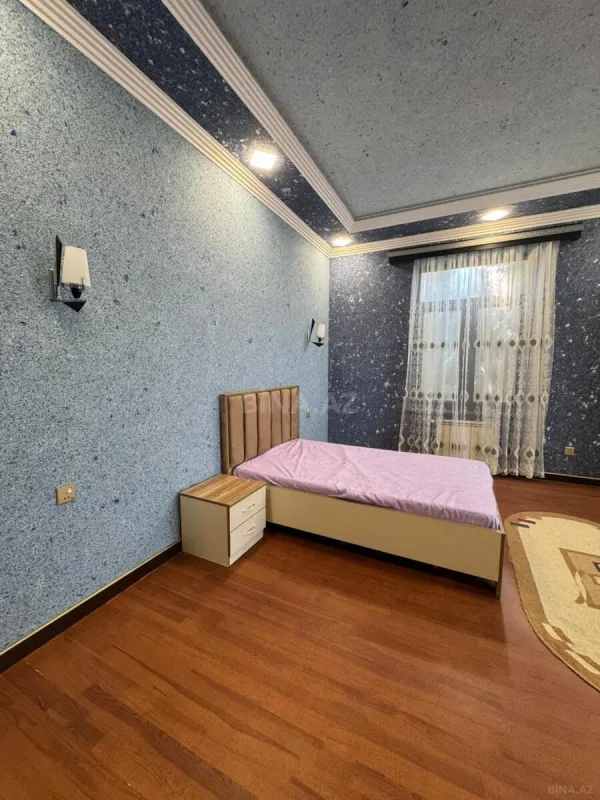 Satılır 6 otaqlı həyət evi 450 m²
