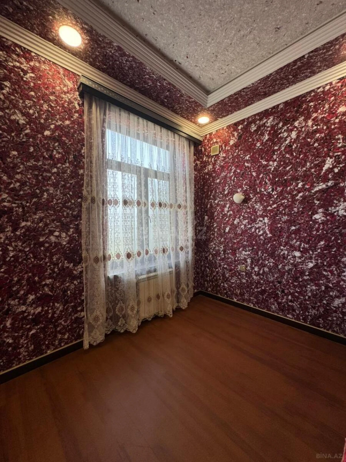 Satılır 6 otaqlı həyət evi 450 m²