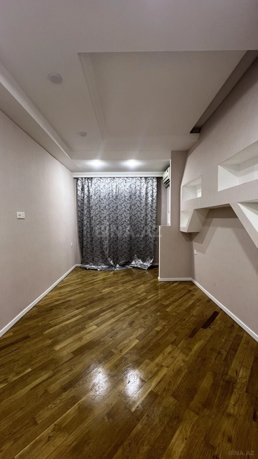 Satılır 2 otaqlı mənzil 66 m²