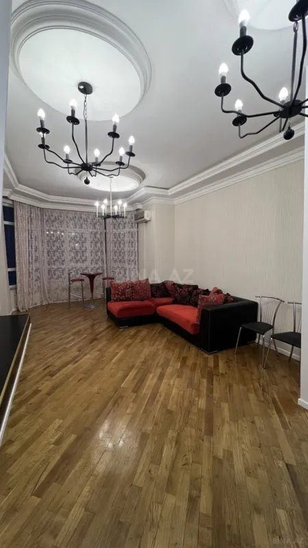 Satılır 2 otaqlı mənzil 66 m²