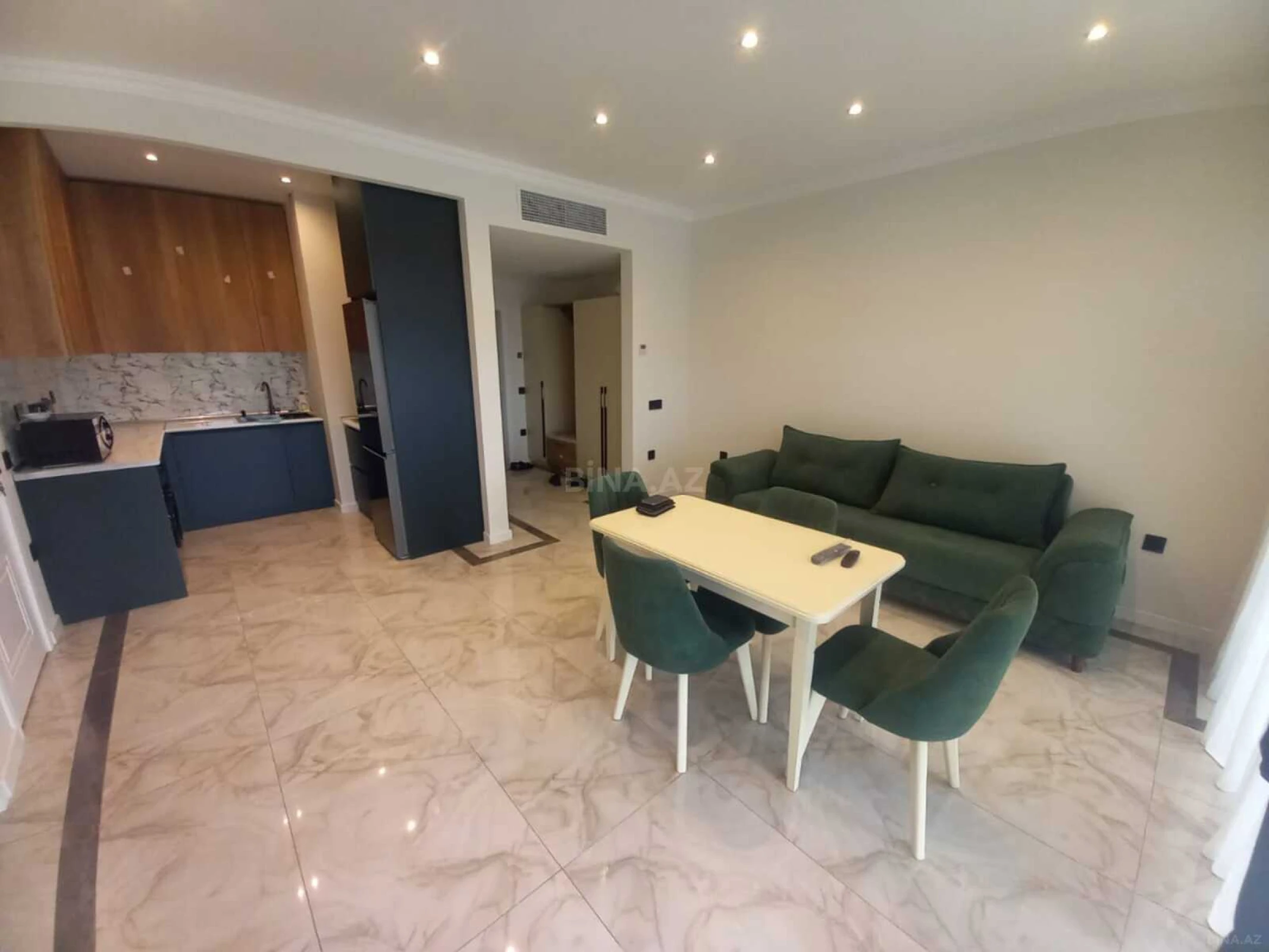 Satılır 2 otaqlı mənzil 83.1 m²