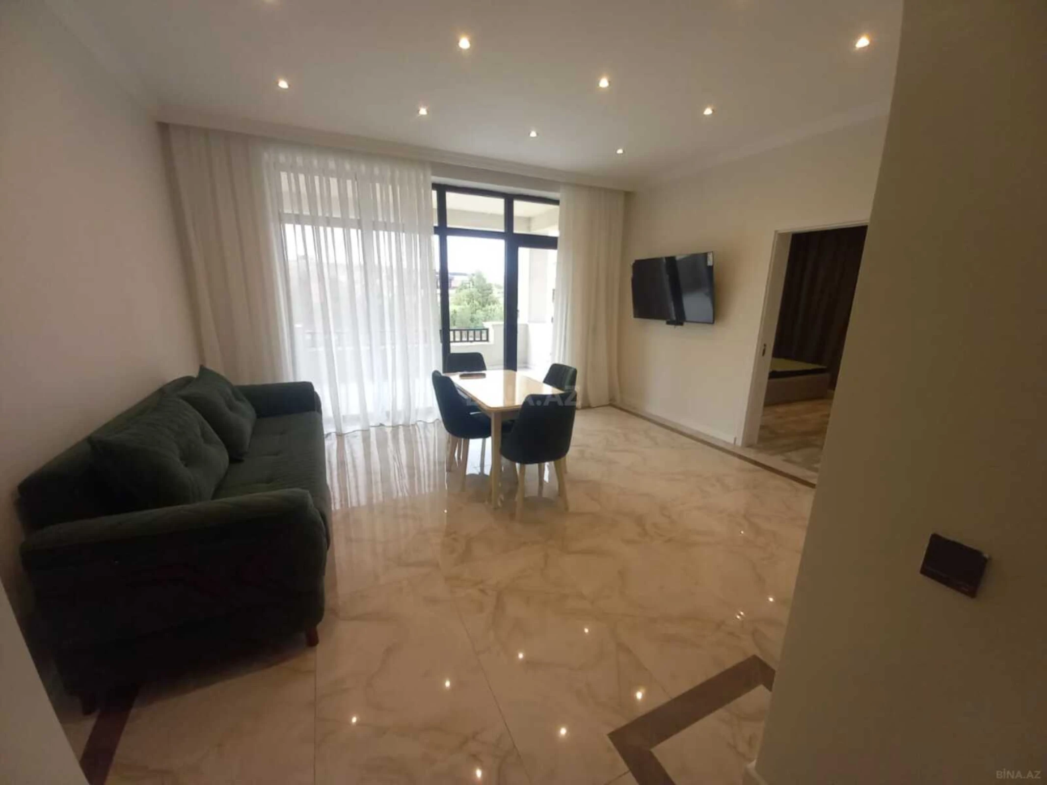 Satılır 2 otaqlı mənzil 83.1 m²