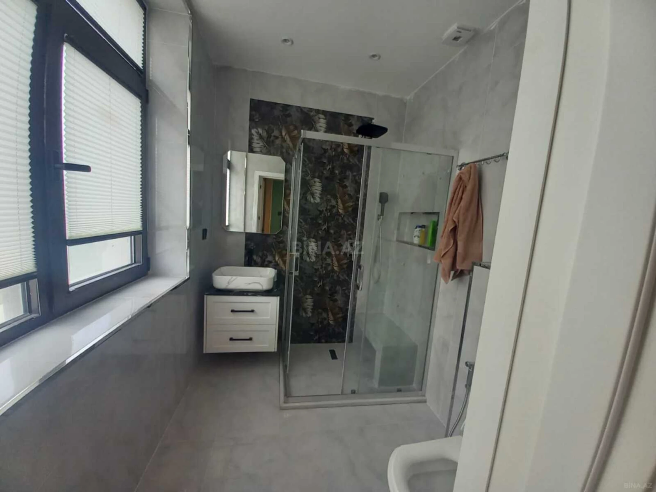 Satılır 2 otaqlı mənzil 83.1 m²