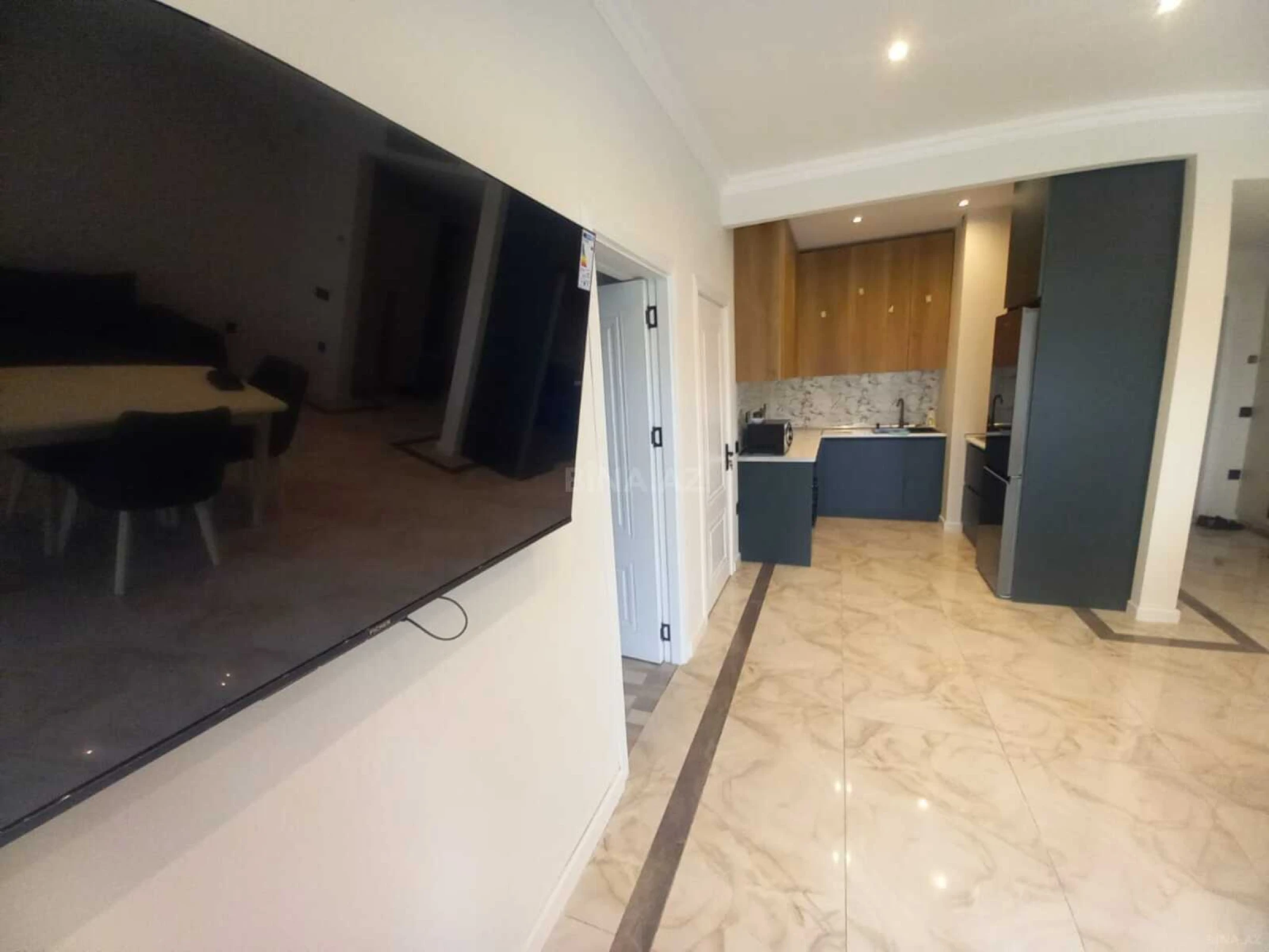 Satılır 2 otaqlı mənzil 83.1 m²